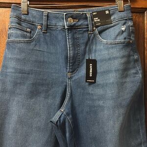 Express Women’s Curvy Skinny High Rise 8R Distressed Skinny Jeans with Stretch